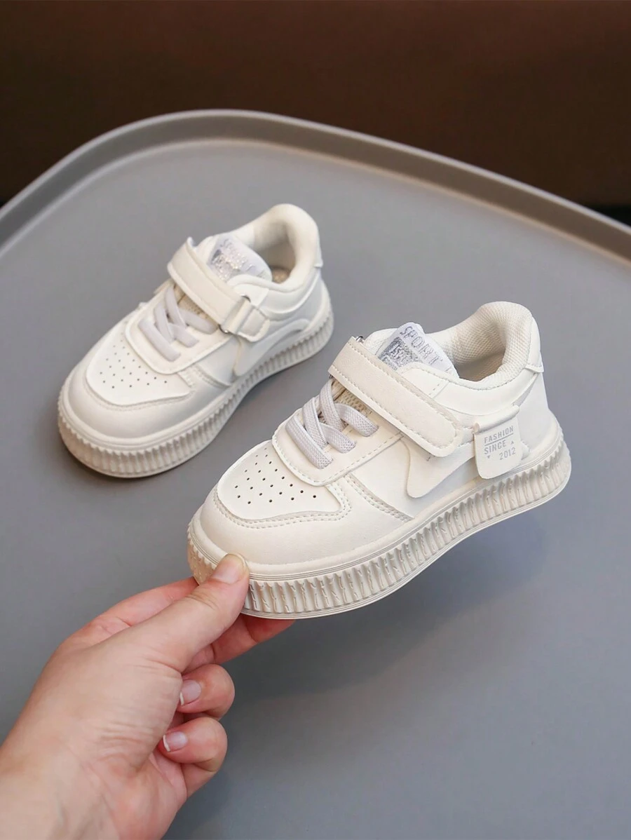 孩子們白色運動鞋孩子們的運動鞋,嬰兒運動鞋