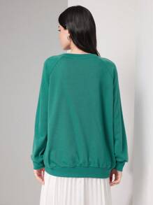 Mulvari 人物和字母圖案插肩袖運動衫 - 綠色 - 查看 5