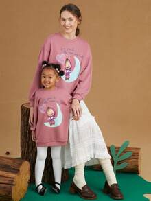 SHEIN X Masha and The Bear 女小童1入組卡通和字母圖案落肩袖運動衫 - 酒紅色 - 查看 5