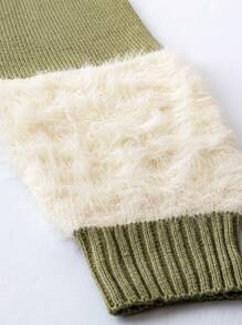 Calvaya Áo len chui đầu vai rộng phối họa tiết lông mềm mại, thích hợp cho mùa thu đông. - Màu xanh Ô liu - Xem 1