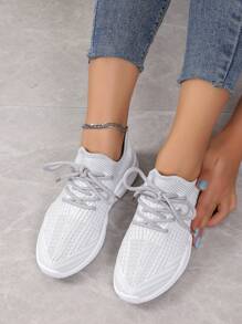 時尚和舒服的繫帶運動鞋適用於休閒穿戴