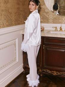 SHEIN X GiudiceGirls 毛绒装饰睡衣套装/睡衣套装 - 白色 - 查看 5