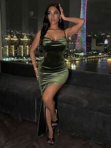 VaVaBold Vestido de tirantes escote drapeado de muslo con abertura de satén - Verde Oscuro - Ver 1