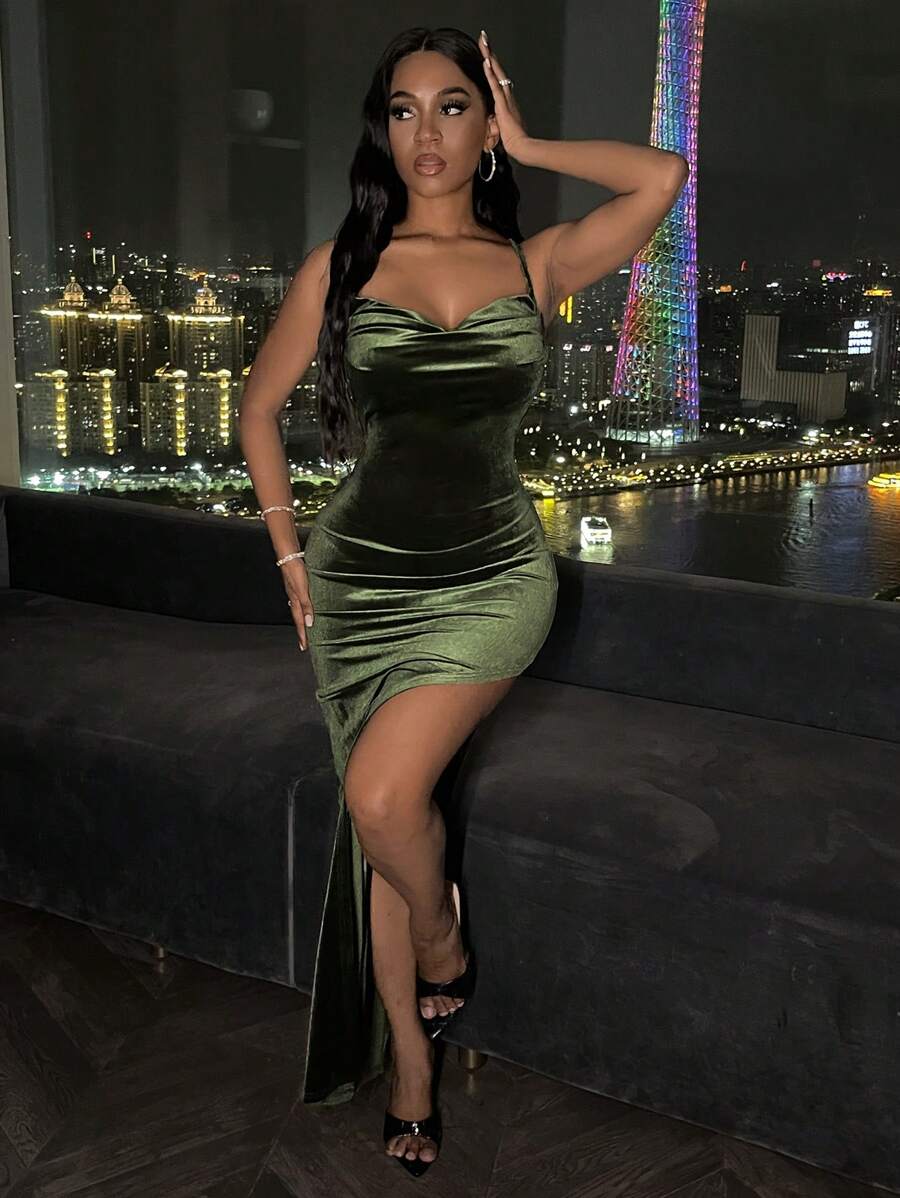 VaVaBold Vestido de tirantes escote drapeado de muslo con abertura de satén - Verde Oscuro - Ver 1