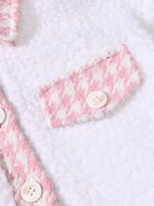 SHEIN Cô Gái Trẻ In kẻ sọc Viền tương phản Chi tiết về Flap Áo Teddy Jackets - Màu be - Xem 4