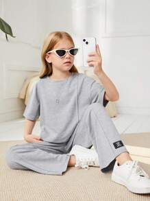 SHEIN Tween Girl Letter Patched Detail Tee & Pants - Light Grey - View 1