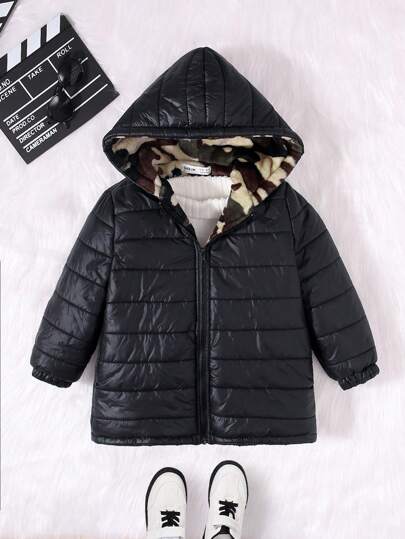 SHEIN 1 pieza Abrigo acolchado con capucha con estampado de camuflaje para niño pequeño