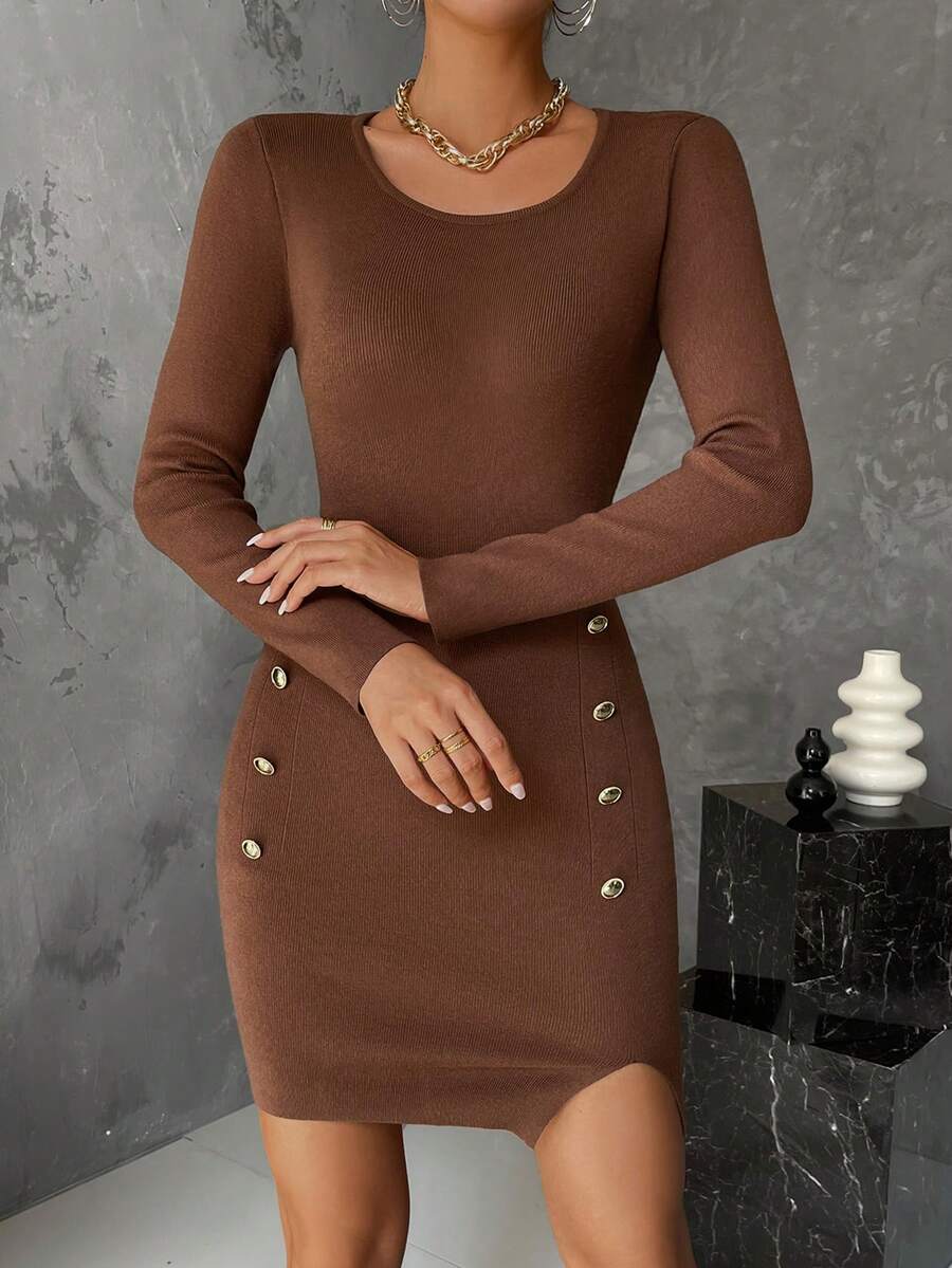 SHEIN Privé 紐扣細節下擺開叉緊身毛衣洋裝 - 棕色 - 查看 1