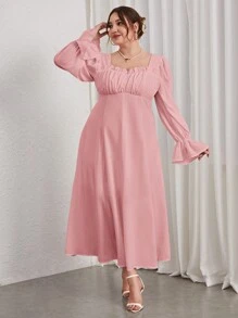 SHEIN Privé 大碼雞心領口喇叭袖洋裝 - 粉色 - 查看 3