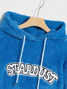 Flirla 加大码字母植绒袋鼠口袋抽绳毛绒卫衣 - 藍色 - 查看 4