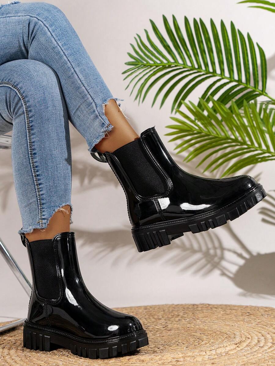 fashionable rain shoes