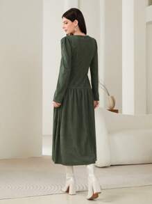 Modelyn 素色抽褶腰A字洋裝 - 軍綠色 - 查看 2