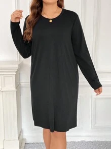 SHEIN Frenchy 大碼素色T恤連衣裙 - 黑色 - 查看 3