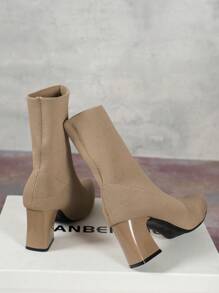 Modne dzianinowe buty damskie, nowe buty do połowy łydki z 2023 roku, modne czarne buty damskie na grubym obcasie, damskie buty jesienno-zimowe, damskie buty bojowe z klamrą, seksowne czarne buty damskie sznurowane, damskie botki do kostki na Halloween, damskie buty na platformie, damskie botki na wysokim obcasie na święta - Kolor khaki - Zobacz 5