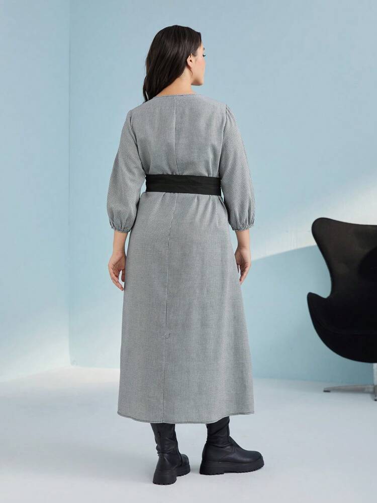 Plus Houndstooth Print Button Front Belted Dress