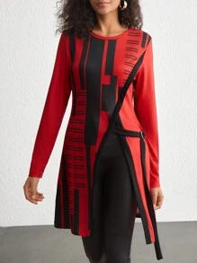 SHEIN Unity Camiseta con estampado geométrico con diseño con hebilla bajo asimétrico - Rojo - Ver 1