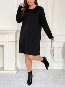 SHEIN Frenchy 大碼素色T恤連衣裙 - 黑色 - 查看 5