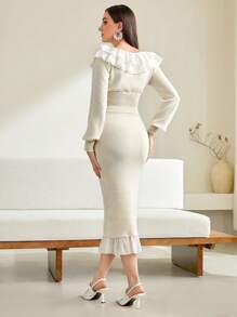 Modelyn 女款荷葉邊針織毛衣和針織裙套裝 - 杏色 - 查看 2