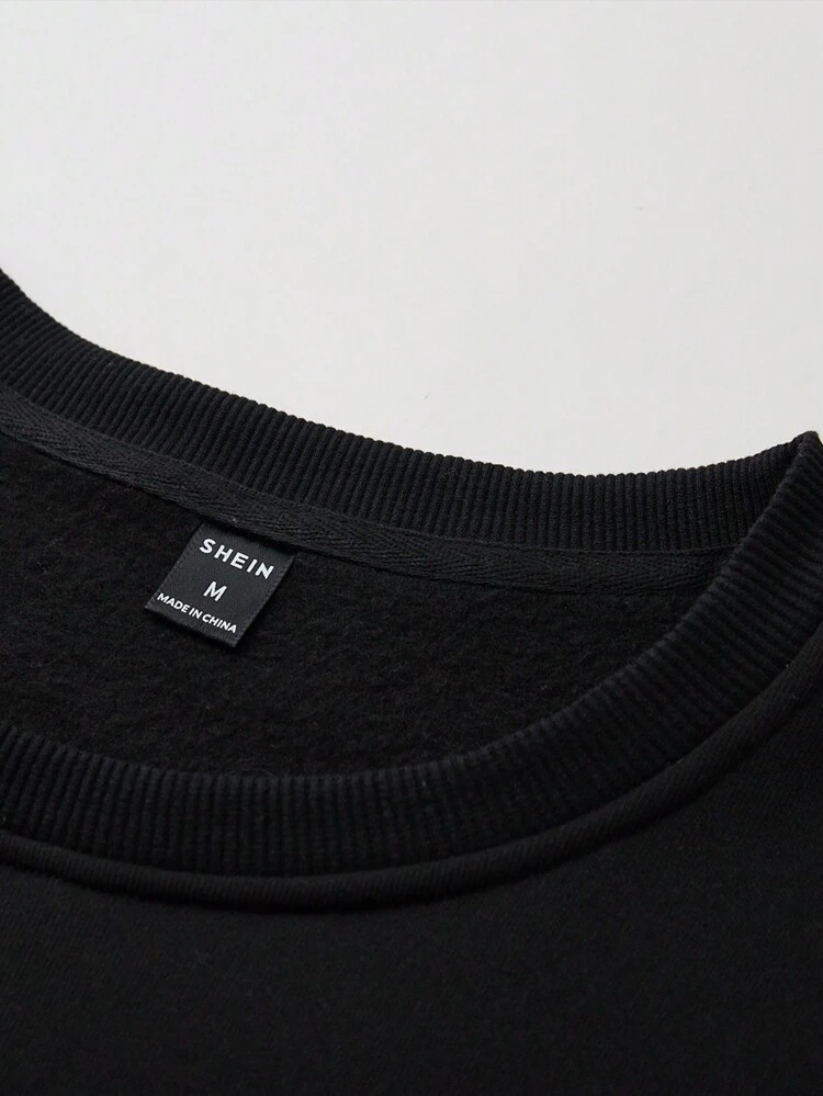 Loose Fit Men's Sweatshirt With Slogan & Cartoon Graphic