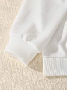 SHEIN 少女两件套熊图案袋鼠口袋卫衣 - 彩色 - 查看 6