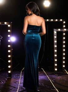 SHEIN Belle 高衩絲絨抹胸伴娘洋裝附腰帶 - 淺藍色 - 查看 2