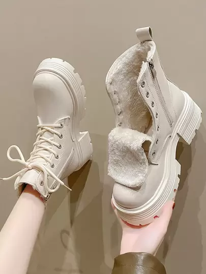 秋冬女装时尚靴子，保暖抓绒短靴女短靴，大码；厚底扣带机车靴，新款韩版PU皮面女靴，舒适软底中筒女靴