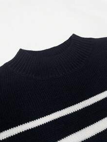 Women Striped Round Neck Batwing Long Sleeve Loose Casual Sweater, Autumn/Winter - Black and White - View 5
