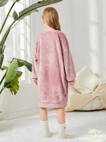 SHEIN Girls' Knitted Solid Color Plush V-neck Loose Mid-length Home Clothes - Pink - View 2