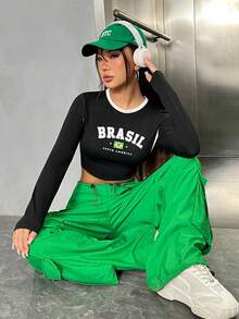 SHEIN EZwear Camiseta crop con estampado de letra unido en contraste - Blanco y Negro - Ver 5