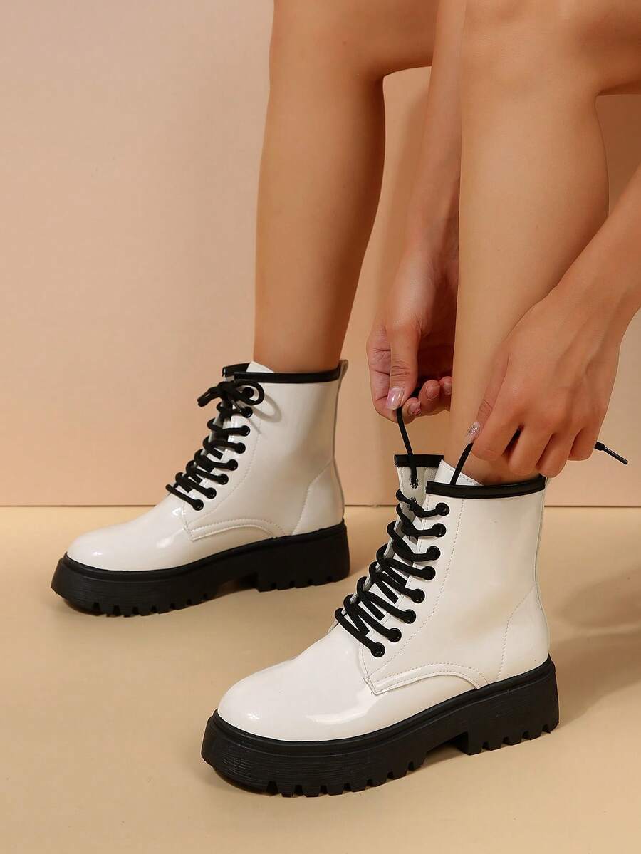 新品到貨時尚靴子 - 白色 - 查看 1