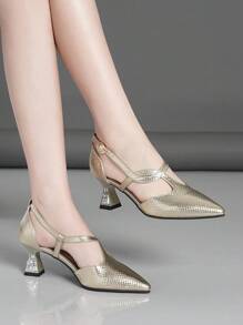 Women's Pointed Toe Chunky Heel Slip-On Pumps With Buckle