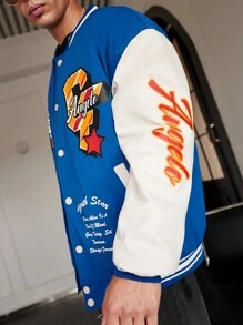 Manfinity Roghcode Abrigo acolchado de estilo universitario con bloqueo de color, gráfico con lema y ribete a rayas de corte holgado para hombre