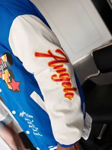 Manfinity Roghcode Abrigo acolchado de estilo universitario con bloqueo de color, gráfico con lema y ribete a rayas de corte holgado para hombre