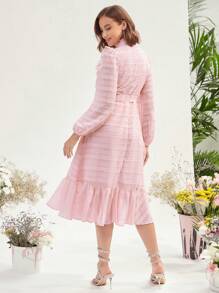 Enchnt 水溶蕾絲拼接刺繡荷葉邊洋裝 - 淺粉色 - 查看 2