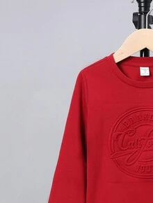 SHEIN Chàng trai trẻ Thư dập nổi Áo thun - Màu Đỏ Sâu - Xem 4