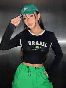 SHEIN EZwear Camiseta crop con estampado de letra unido en contraste - Blanco y Negro - Ver 1