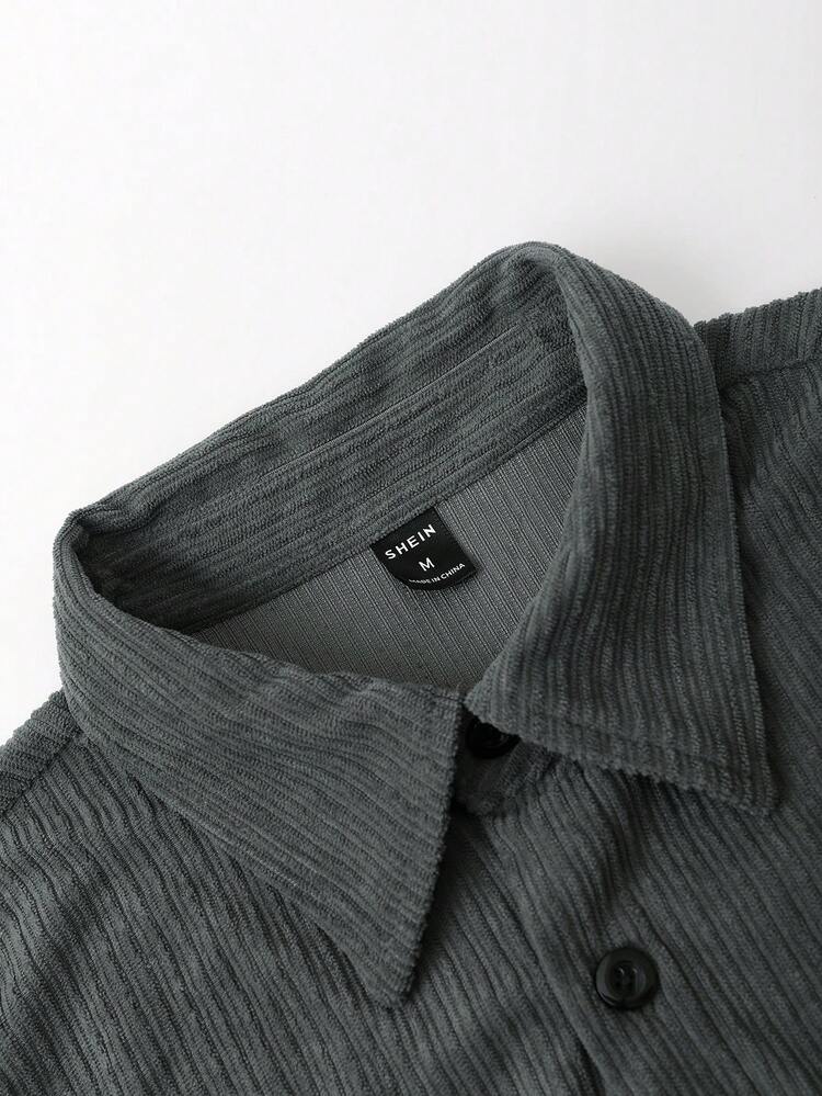 Loose Fit Men's Letter Patched Detail Pocket Front Shirt