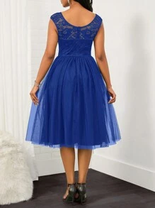 SHEIN Lady Contrast Lace Mesh Overlay Dress, Semi Formal Dress - Royal Blue - View 2