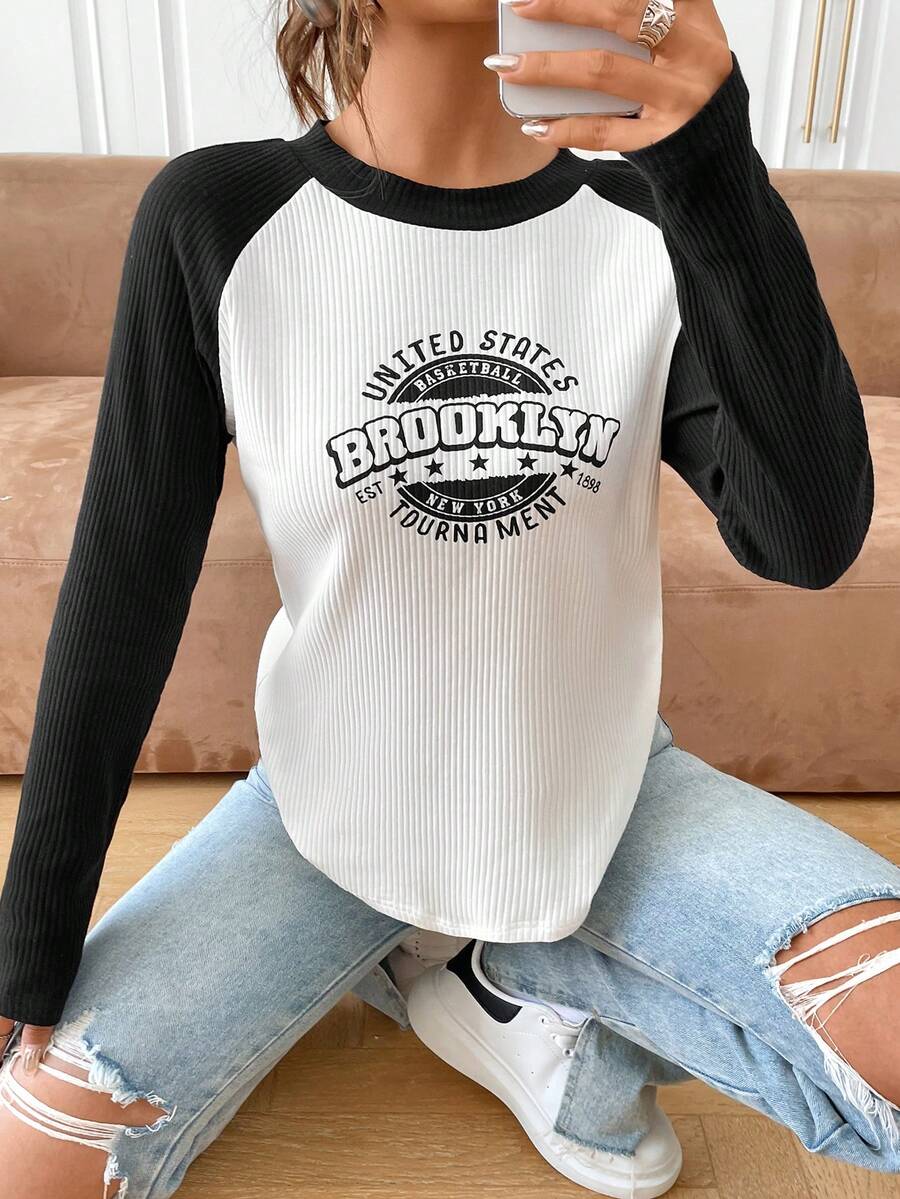 SHEIN EZwear Camiseta con estampado de letra de manga raglán - Blanco y Negro - Ver 1