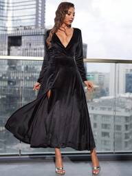 RueChic Abiti scollo profondo a fessura alta di velluto