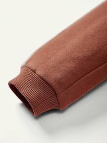 Cozy Pixies 男嬰字母貼布插肩袖衛衣和衛褲 - 鏽棕色 - 查看 7