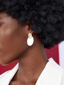 BizChic 1對簡約時尚耳環,適用於日常上下班通勤 - 白色 - 查看 4