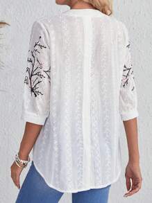 EMERY ROSE Blusa con bordado floral de cuello notch con bordado con ojal - Blanco - Ver 2