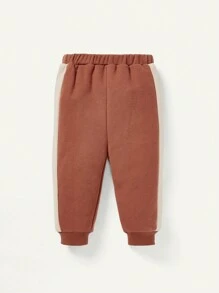 Cozy Pixies 男嬰字母貼布插肩袖衛衣和衛褲 - 鏽棕色 - 查看 4