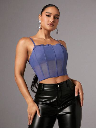 Top bretelle sottile monocolore con bordo a volant mesh