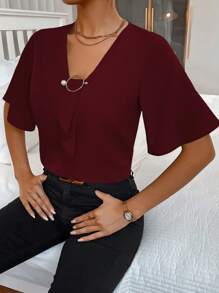 SHEIN Privé 素色戒指細節V領襯衫 - 酒紅色 - 查看 4