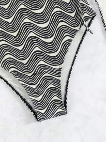 SHEIN Swim Traje De Baño De Una Pieza Con Patrón De Cebra
