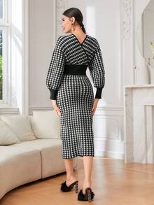 Modelyn Houndstooth Pattern Batwing Sleeve Wrap Sweater Dress - Black - View 2
