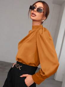 Modelyn 素色小高領燈籠袖緞面襯衫 - 橘色 - 查看 3