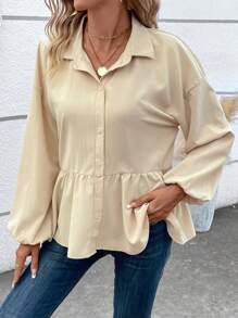 SHEIN LUNE Camisa de hombros caídos bajo con fruncido con botón delantero - Caqui - Ver 4